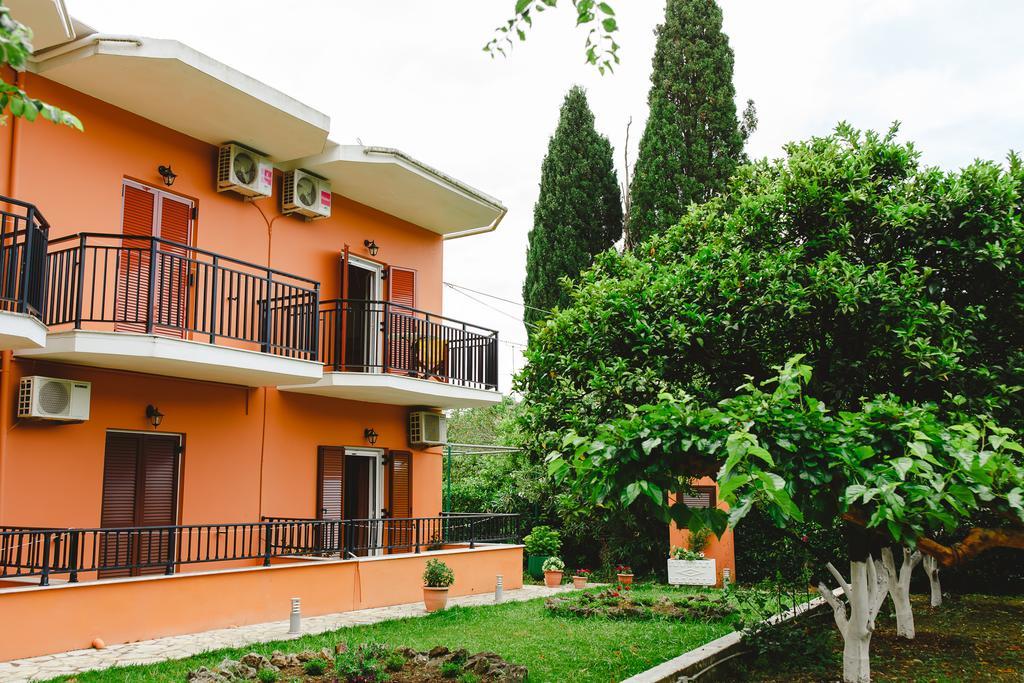 Aspa'S Apartments Дасия Екстериор снимка